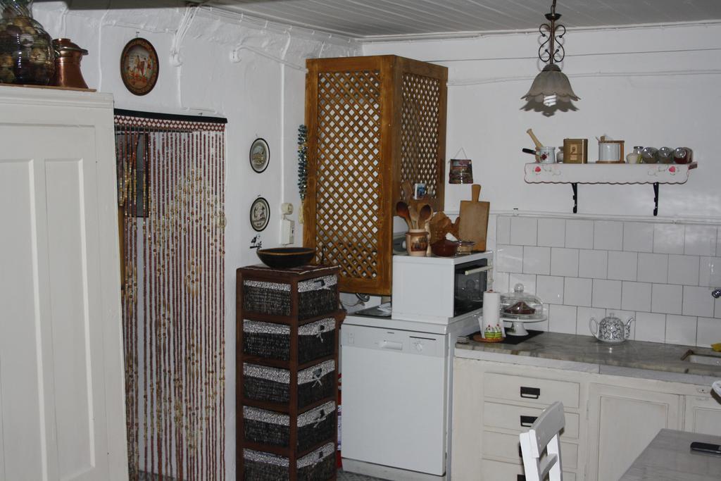 Istanbul Pension Ayvalik Exterior photo