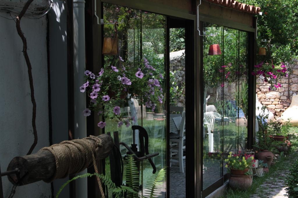 Istanbul Pension Ayvalik Exterior photo