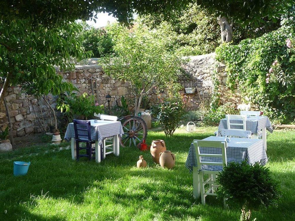 Istanbul Pension Ayvalik Exterior photo